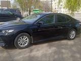 Toyota Camry 2018 года за 14 000 000 тг. в Урджар – фото 2