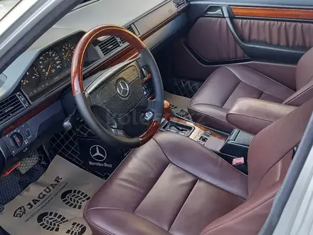 Mercedes-Benz E 220 1993 года за 2 150 000 тг. в Туркестан – фото 8