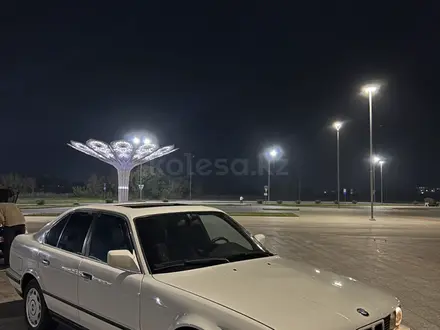 BMW 520 1991 года за 2 800 000 тг. в Астана – фото 2