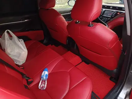 Toyota Camry 2018 года за 12 000 000 тг. в Шымкент – фото 9