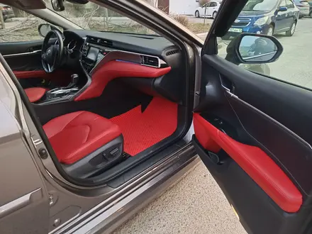 Toyota Camry 2018 года за 12 000 000 тг. в Шымкент – фото 10