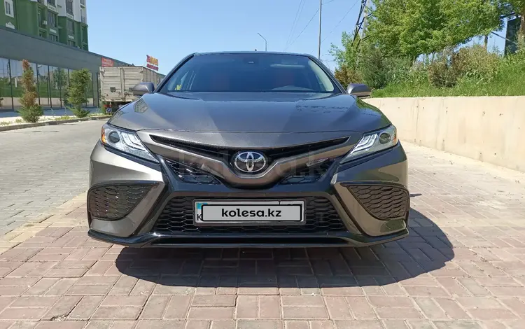 Toyota Camry 2018 года за 12 000 000 тг. в Шымкент