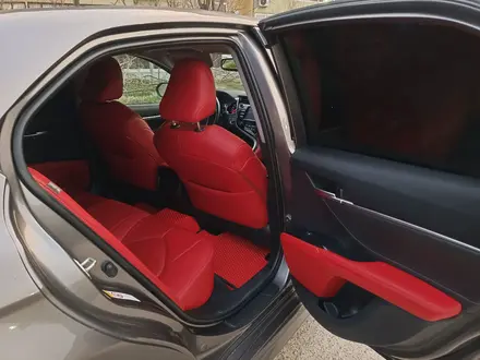 Toyota Camry 2018 года за 12 000 000 тг. в Шымкент – фото 8