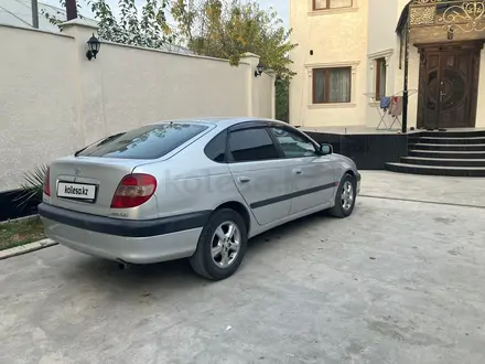 Toyota Avensis 2002 года за 3 600 000 тг. в Шымкент – фото 2