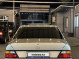 Mercedes-Benz E 230 1991 года за 2 700 000 тг. в Тараз – фото 3