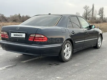 Mercedes-Benz E 320 2000 года за 4 200 000 тг. в Тараз