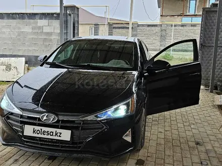 Hyundai Elantra 2019 года за 8 200 000 тг. в Алматы – фото 4