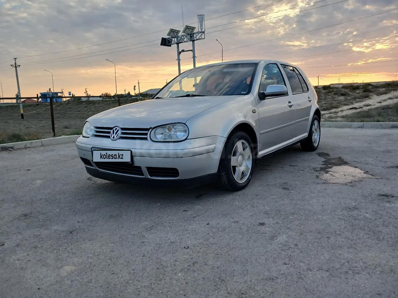 Volkswagen Golf, 1998