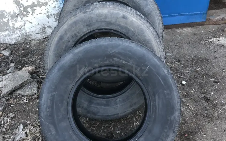 Комплект шин 265/70 R16 за 47 000 тг. в Караганда