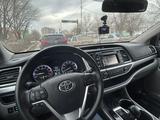 Toyota Highlander 2015 года за 13 700 000 тг. в Атырау – фото 5