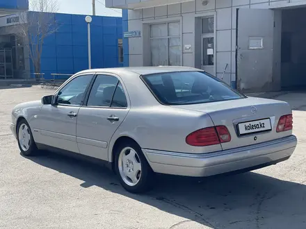 Mercedes-Benz E 280 1997 года за 4 500 000 тг. в Кызылорда – фото 2