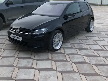 Volkswagen Golf 2014 года за 7 800 000 тг. в Атырау – фото 2