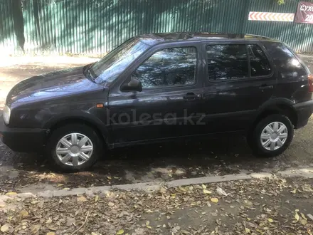 Volkswagen Golf 1993 года за 1 350 000 тг. в Алматы