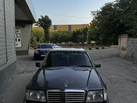 Mercedes-Benz E 220 1993 года за 1 850 000 тг. в Тараз – фото 10