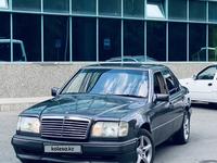 Mercedes-Benz E 220 1993 года за 1 850 000 тг. в Тараз