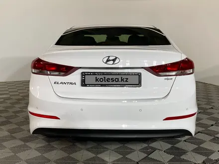 Hyundai Elantra 2018 года за 7 900 000 тг. в Алматы – фото 4