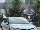 Toyota Camry 2018 годаүшін12 500 000 тг. в Астана – фото 2