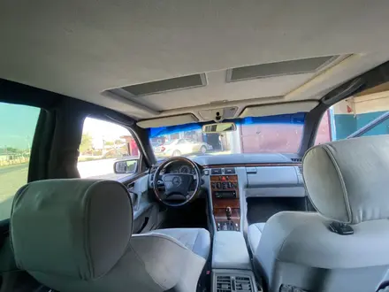 Mercedes-Benz E 230 1995 года за 2 000 000 тг. в Шымкент – фото 2