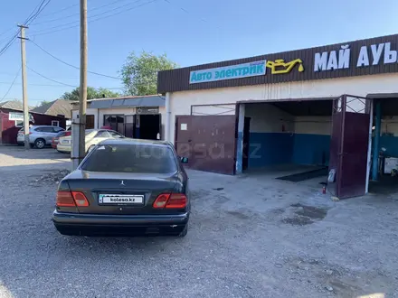Mercedes-Benz E 230 1995 года за 2 000 000 тг. в Шымкент – фото 8