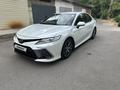 Toyota Camry 2021 года за 15 500 000 тг. в Шымкент