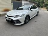 Toyota Camry 2021 года за 15 500 000 тг. в Шымкент