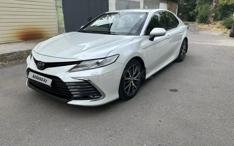 Toyota Camry 2021 года за 15 500 000 тг. в Шымкент