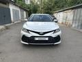 Toyota Camry 2021 года за 15 500 000 тг. в Шымкент – фото 3