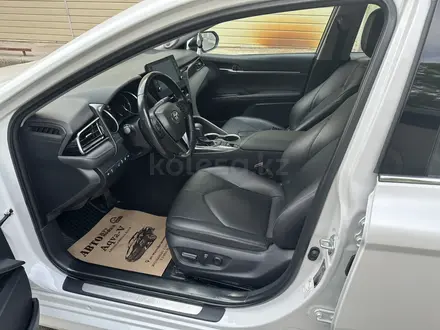 Toyota Camry 2021 года за 15 500 000 тг. в Шымкент – фото 9