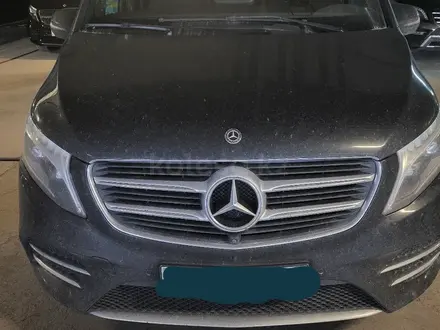 Mercedes-Benz V 250 2018 года за 30 000 000 тг. в Астана – фото 3