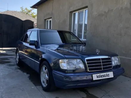 Mercedes-Benz E 280 1994 года за 2 350 000 тг. в Шымкент – фото 2