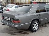Mercedes-Benz E 230 1990 года за 1 005 000 тг. в Алматы – фото 3