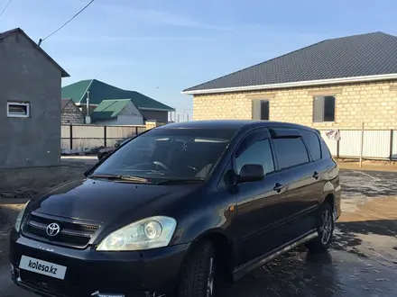 Toyota Ipsum 2003 года за 3 500 000 тг. в Атырау – фото 2