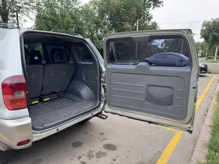 Toyota RAV4 2001 года за 5 200 000 тг. в Алматы – фото 22