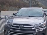 Toyota Highlander 2017 года за 13 000 000 тг. в Шымкент – фото 2