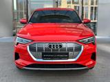 Audi e-tron 2021 года за 33 900 000 тг. в Алматы – фото 2