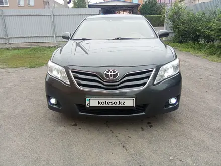 Toyota Camry 2010 года за 5 500 000 тг. в Караганда