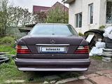 Mercedes-Benz E 220 1992 года за 1 750 000 тг. в Алматы – фото 2