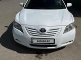 Toyota Camry 2007 года за 6 050 000 тг. в Актобе – фото 2