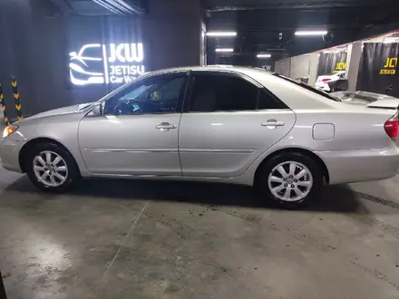 Toyota Camry 2003 года за 5 000 000 тг. в Алматы – фото 11