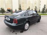 Volkswagen Passat 1998 года за 1 500 000 тг. в Астана – фото 2