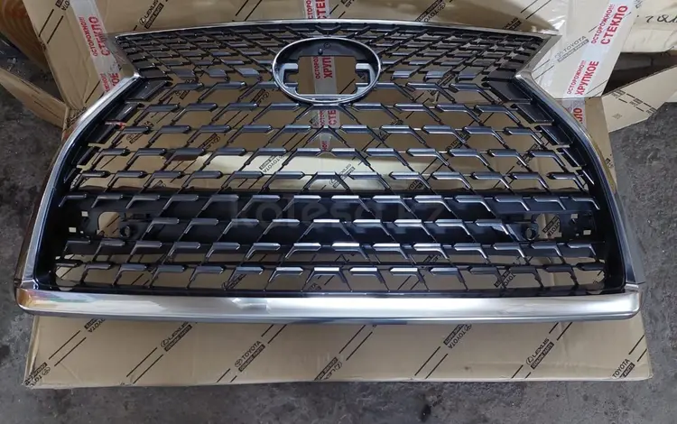Решетка радиатора на Lexus RX за 330 000 тг. в Алматы