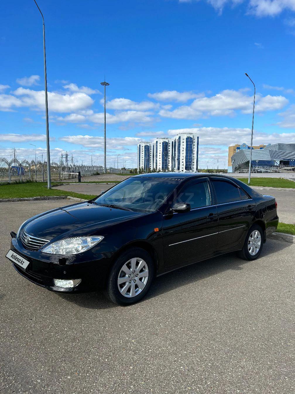 Toyota Camry 2004 г.