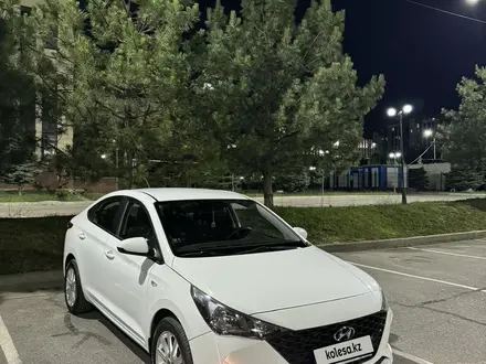 Hyundai Accent 2021 года за 6 700 000 тг. в Шымкент – фото 2