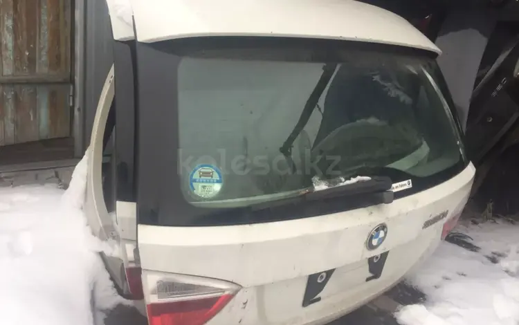 Крышка багажника дверь BMW E91 е91үшін45 000 тг. в Алматы