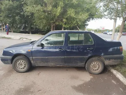 Volkswagen Vento 1993 года за 1 000 000 тг. в Астана