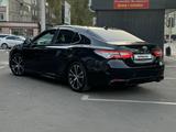 Toyota Camry 2019 года за 11 300 000 тг. в Павлодар – фото 3