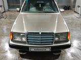 Mercedes-Benz E 200 1992 года за 2 100 000 тг. в Темиртау – фото 2