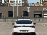 Hyundai Elantra 2022 года за 7 700 000 тг. в Астана – фото 4