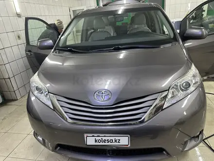 Toyota Sienna 2016 года за 14 700 000 тг. в Алматы – фото 4