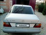 Mercedes-Benz E 230 1992 годаfor1 100 000 тг. в Шымкент – фото 5